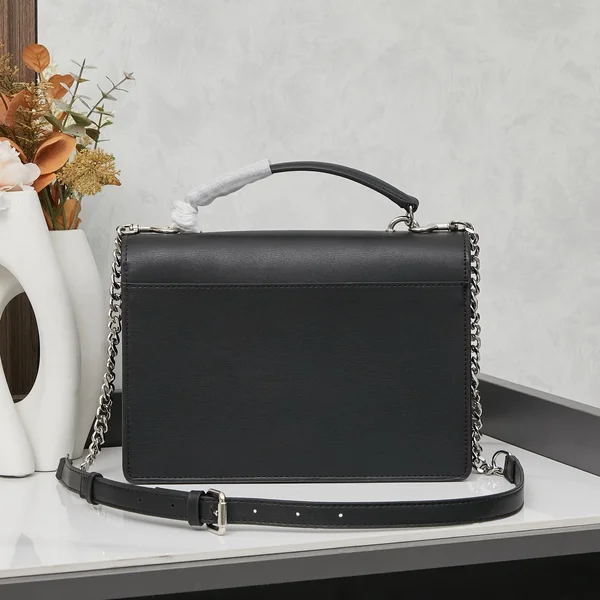 Yves Saint Laurent ミディアム ショルダーバッグ