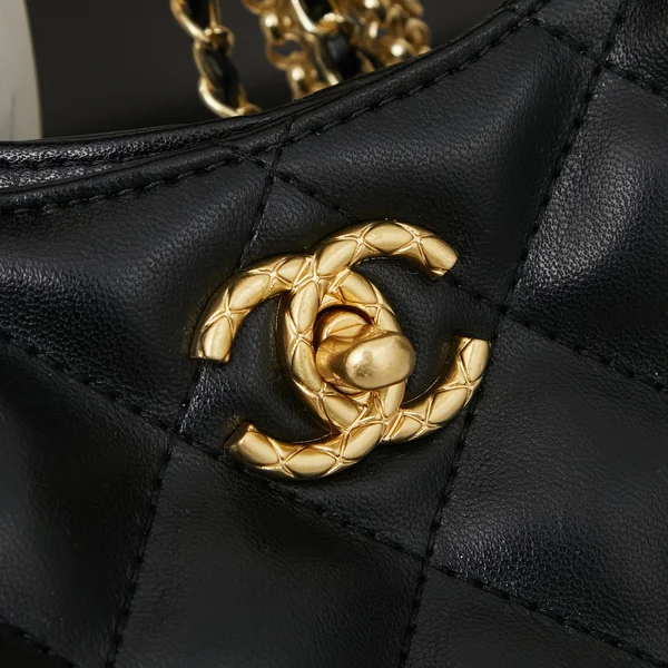 シャネル マトラッセ ショルダーバッグ