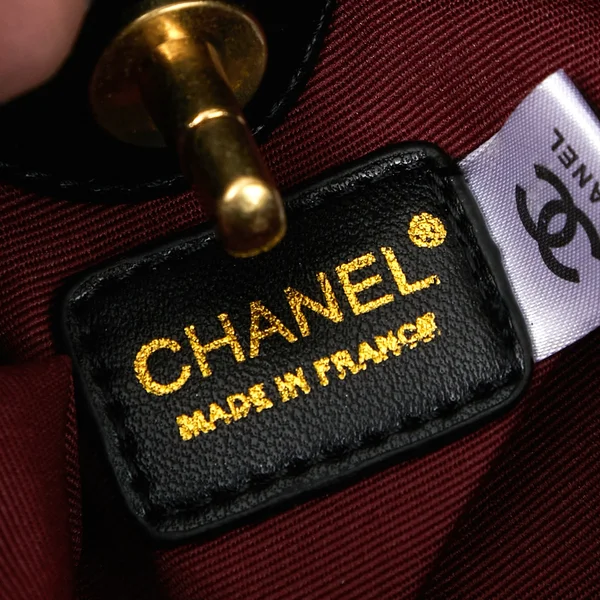 chanel チェーンバッグ ブラック