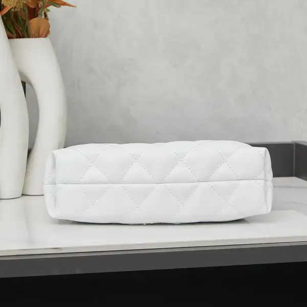 シャネル チェーンショルダーバッグ