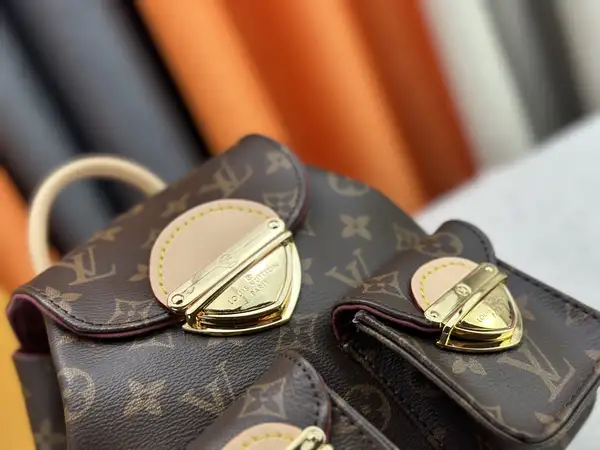 ルイヴィトン モノグラム M13081