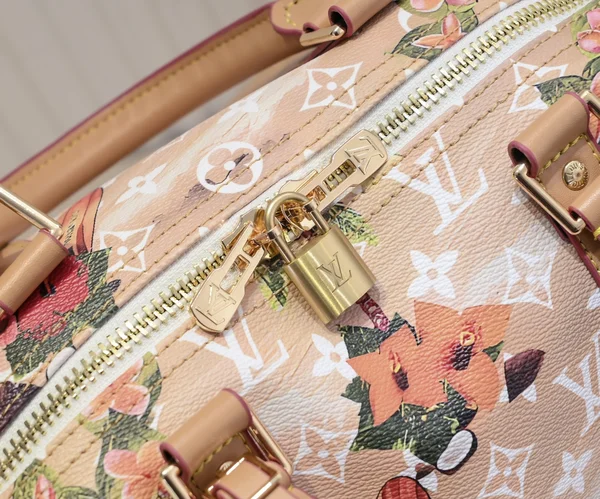 ルイヴィトン M25002 コピー