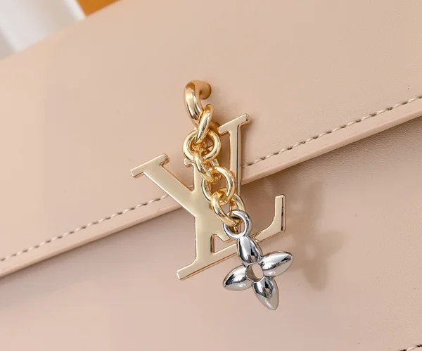 ルイヴィトン ブルーム チェーンバッグ