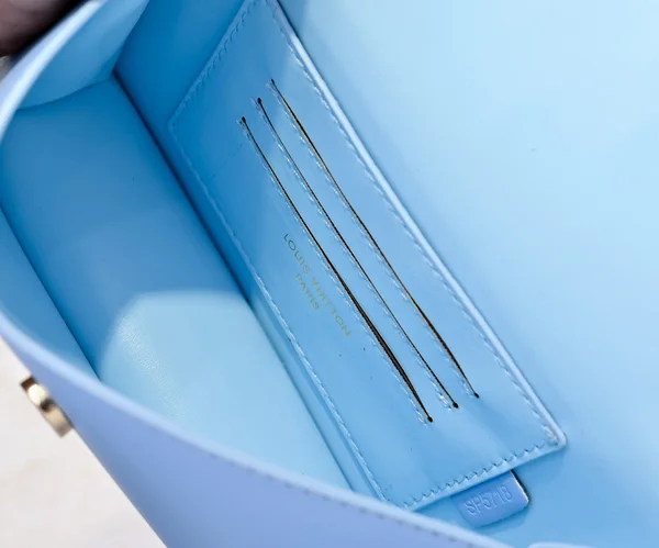 ルイヴィトン Small チェーンバッグ