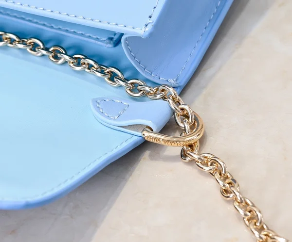 ルイヴィトン クロスボディバッグ レディース