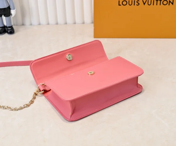 ヴィトン オン ウォレット チェーン