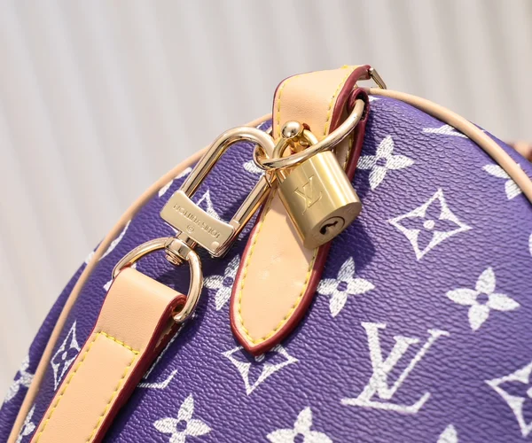 VUITTON バンドリエール 50 アメジスト