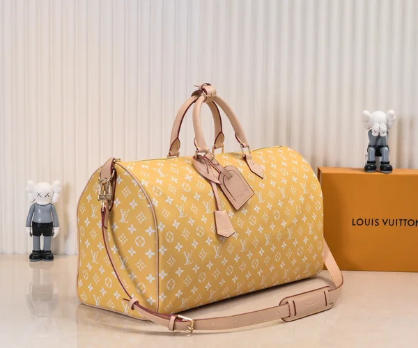 Louis Vuitton バンドリエール 50 ベージュ