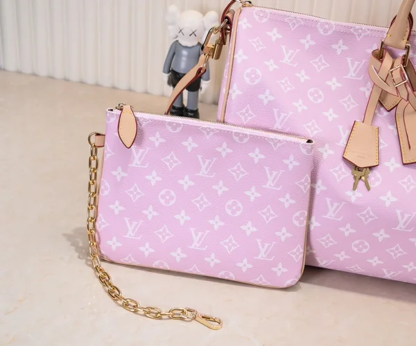 ルイヴィトン バンドリエール 50 おしゃれ 通販