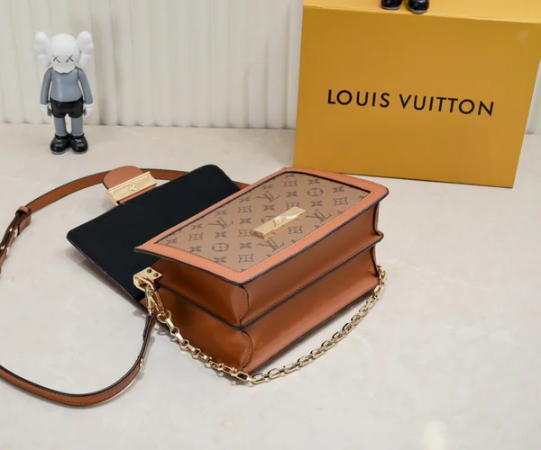 ルイヴィトン モノグラム・リバース ショルダーバッグ