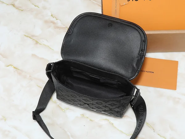 ルイヴィトン メンズ ショルダーバッグ