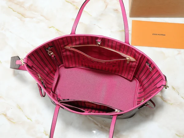 LV Neverfull Bandoulière Inside Out