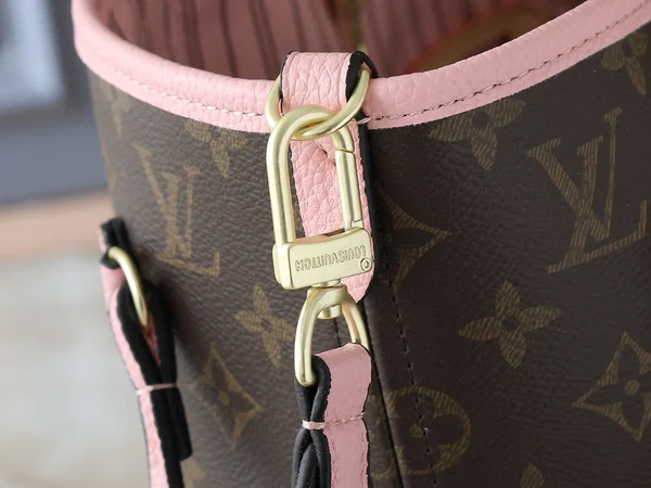 lv neverfull inside out