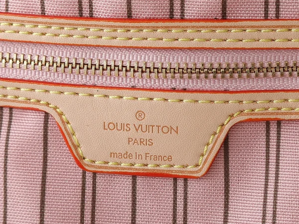 ルイヴィトン バッグ コピー