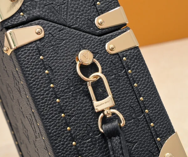 ルイヴィトン M11131