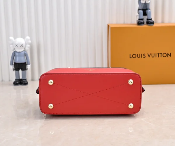 ルイヴィトン アルマBB フラミンゴ レッド