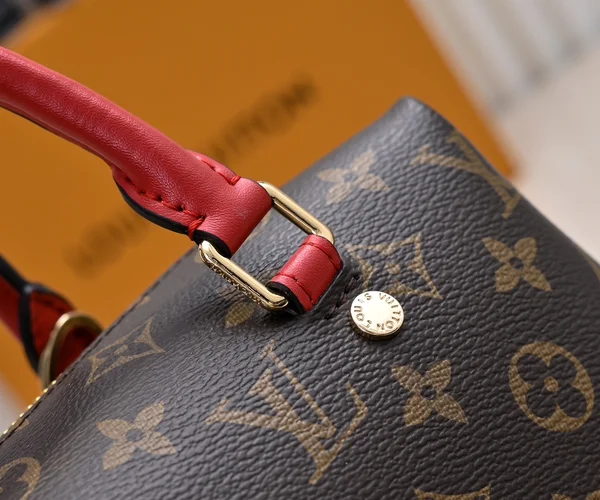 ルイヴィトン ショルダーバッグ 2025