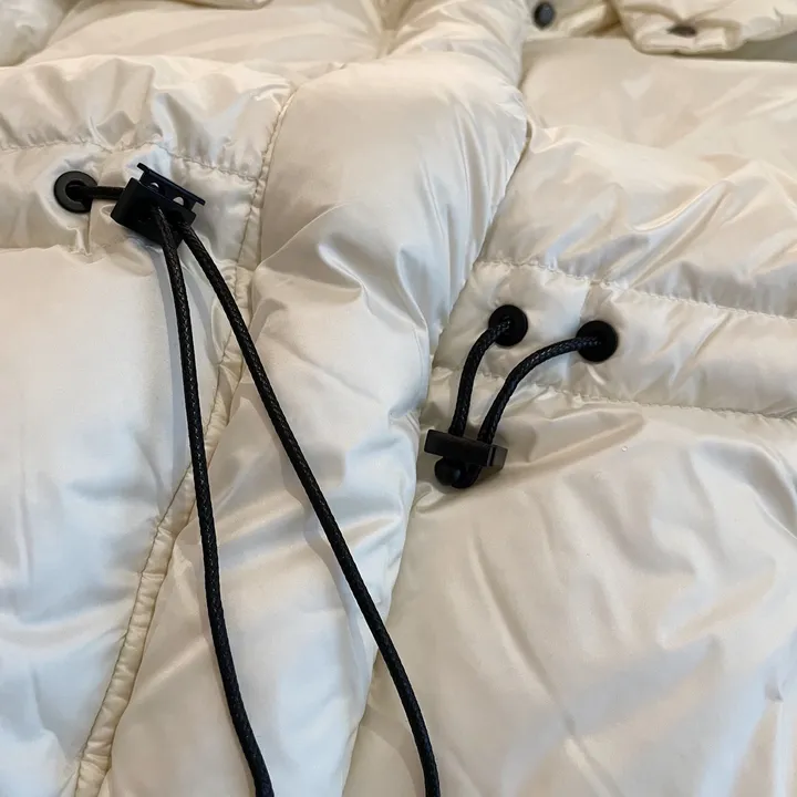 シャネル ダウンコート 軽い 暖かい