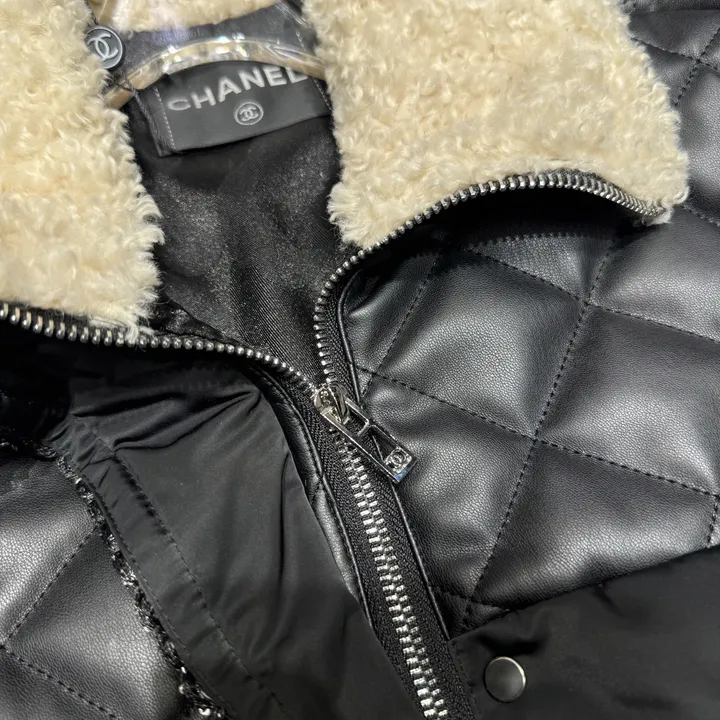 シャネルショート丈 ダウンコート