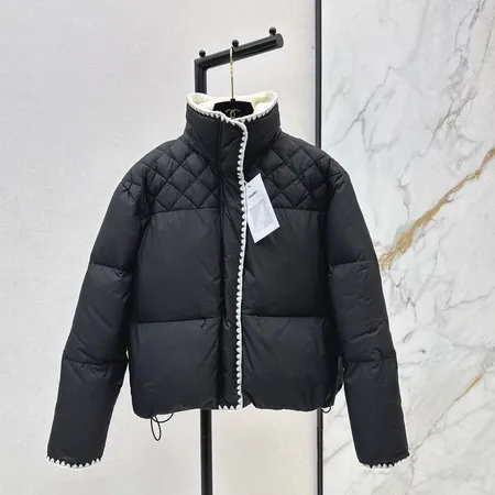 Chanel ダウンジャケット ファー付き