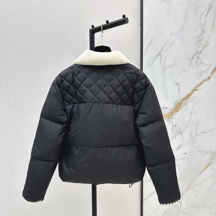 Chanelレディースダウン