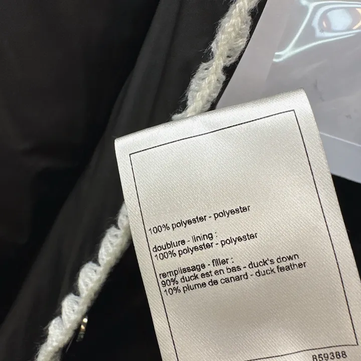 Chanel キルティングレザー ダウンジャケット