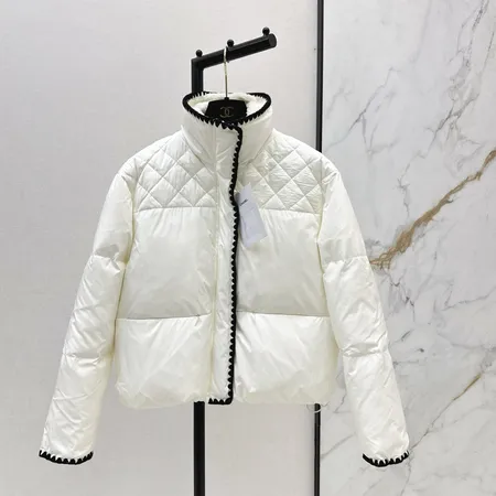 シャネル ファー付き ダウンジャケット