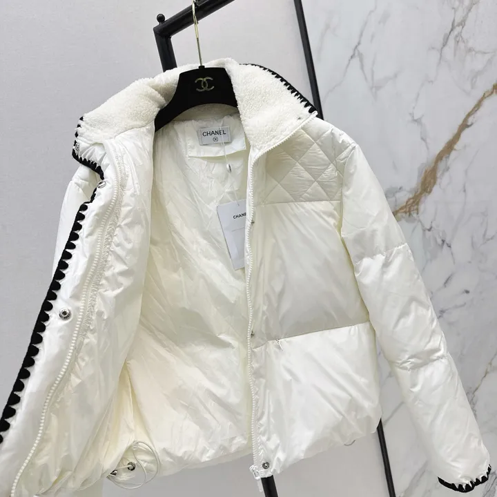 シャネルアウター ホワイト