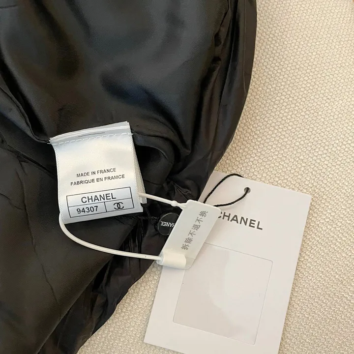 シャネル ダウンジャケット 大きいサイズ