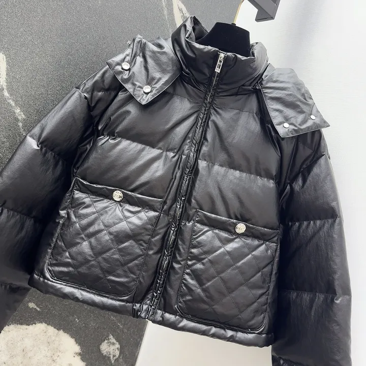 シャネル ダウンジャケット フード付き