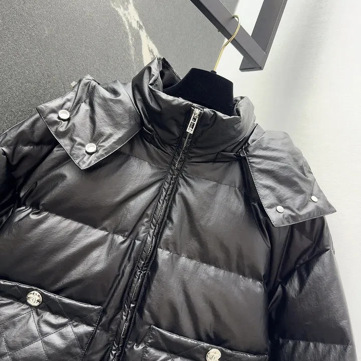 シャネル レザー ダウンジャケット