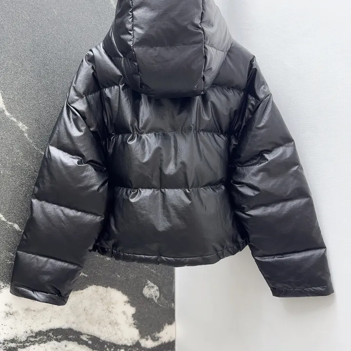 シャネル レザー ダウンジャケット