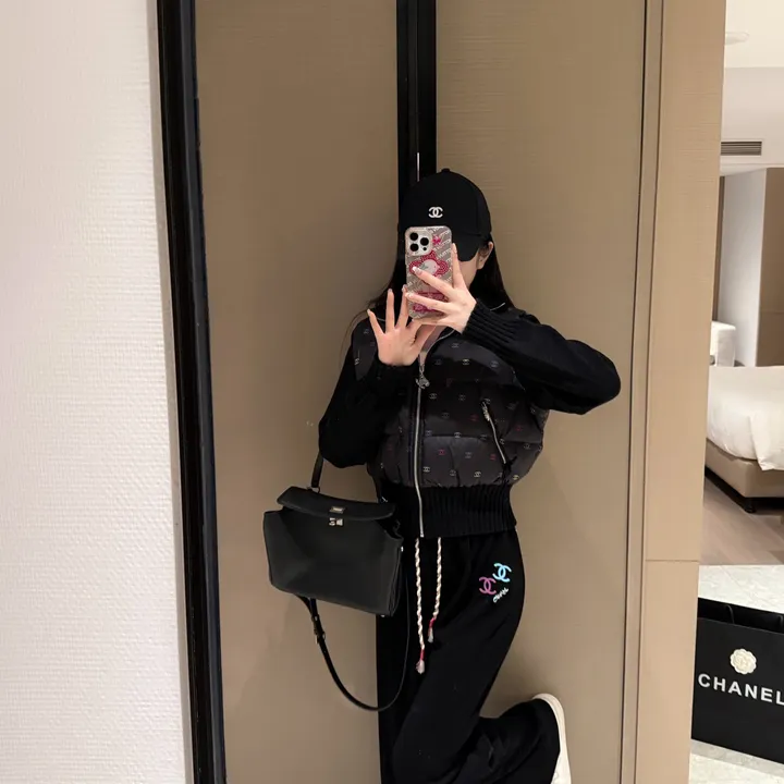 シャネル ショートダウンジャケット