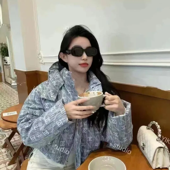 シャネル ダウン 女子 可愛い