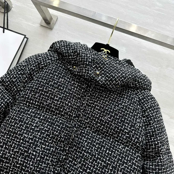 CHANEL ココマーク ダウン白黒