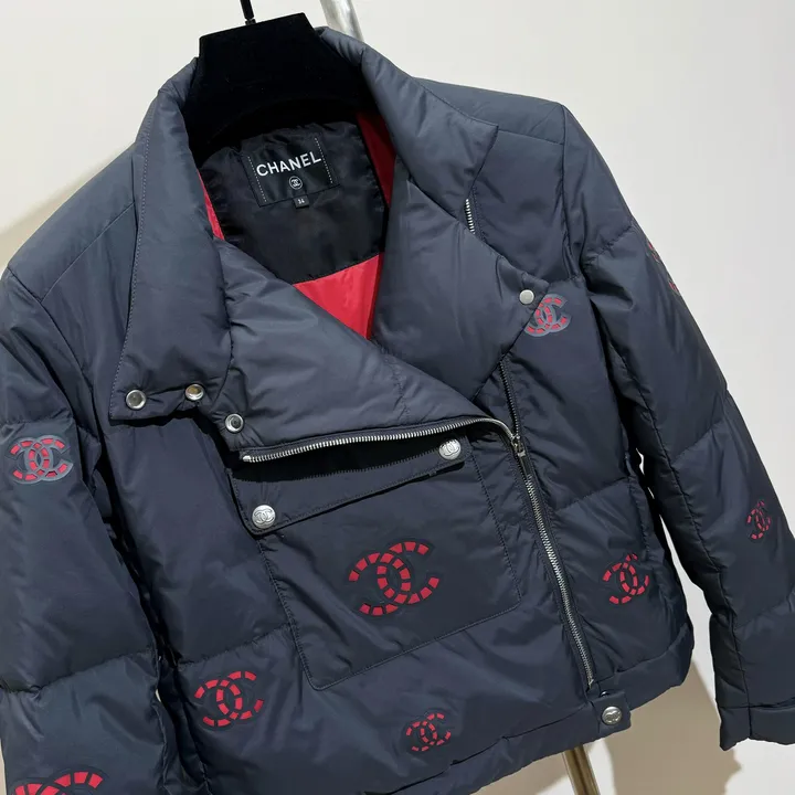 シャネル Coco ダウンジャケット