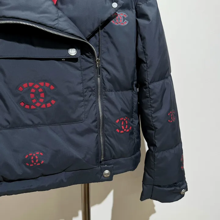 シャネル Coco ダウンジャケット