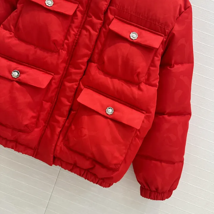 シャネル ダウンジャケット ゆったり