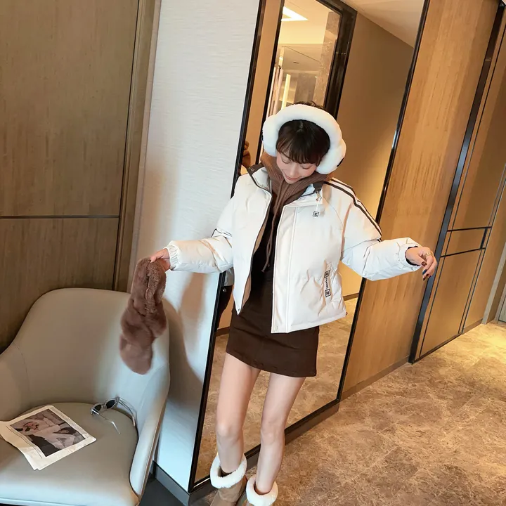 ホワイト シャネル ダウン