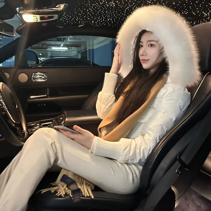 chanel ダウンジャケット 軽量 きれいめ