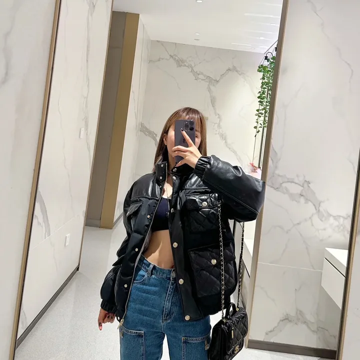 CHANEL レザーダウンジャケット