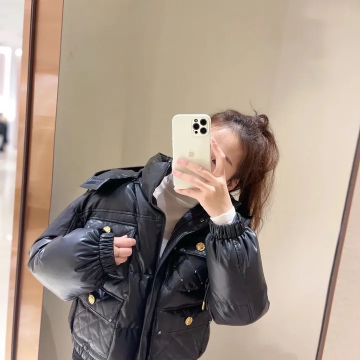 CHANEL レザーダウンジャケット