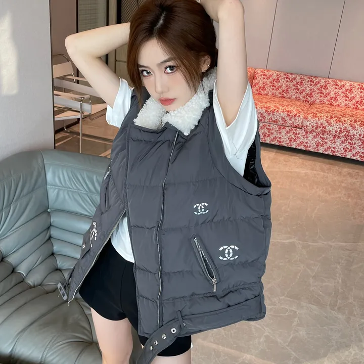 シャネル ダウンベスト 大人 おしゃれ