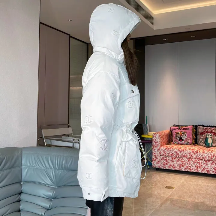 シャネル ミドル丈 ダウンジャケット