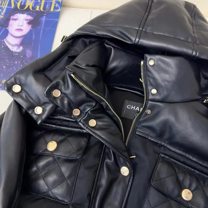 CHANEL レディース ダウンジャケット