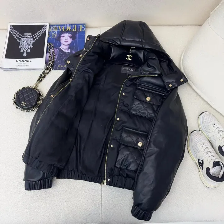 CHANEL レディース ダウンジャケット