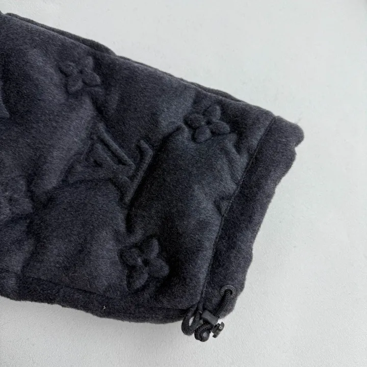 ルイヴィトン モノグラムボーイフッドパファ ダウンジャケット