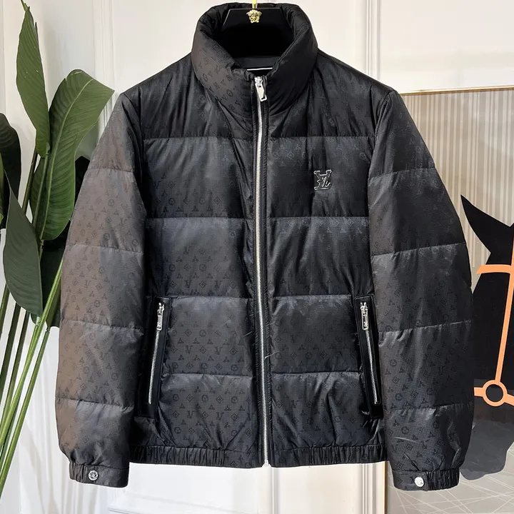 ルイヴィトン ダウン ジャケット モノグラム