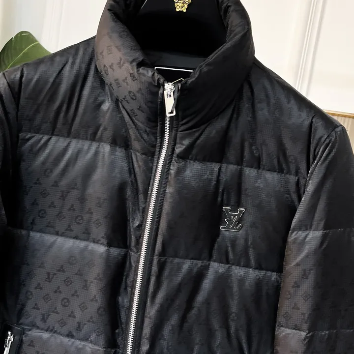 LOUIS VUITTON フルジップ ダウンコート