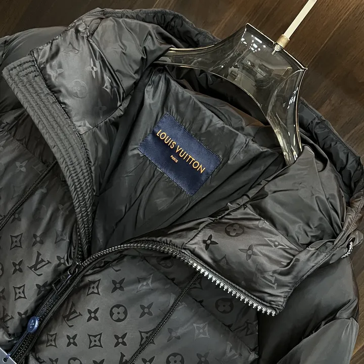 ルイヴィトン ダウン フード付き 暖かい